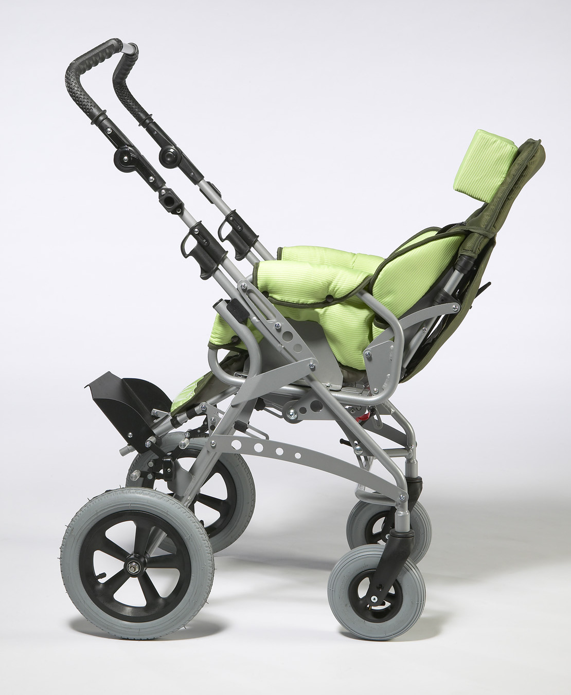Gemini wózek inwalidzki dla dzieci w pozycji twarzą do rodzica
